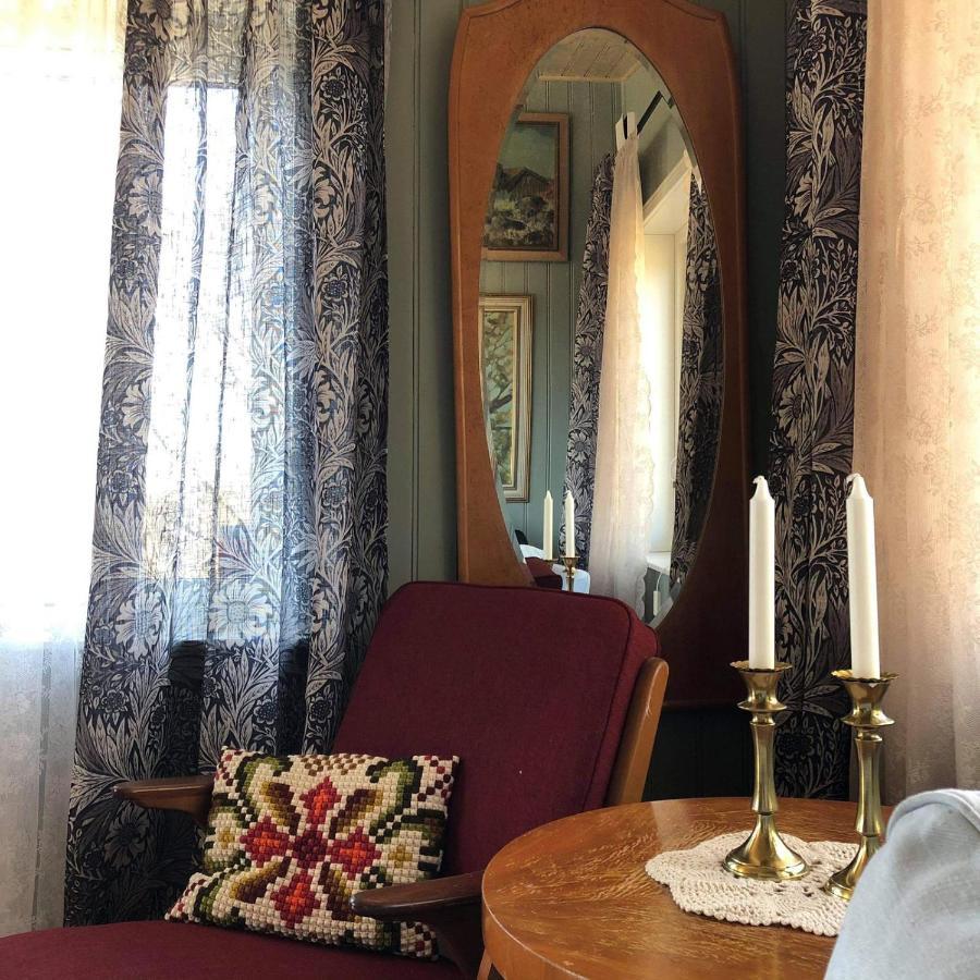 Almas Gard Hotel อุลลาเรียด ภายนอก รูปภาพ